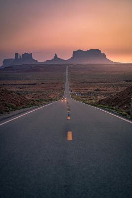 Road to Monument Valley